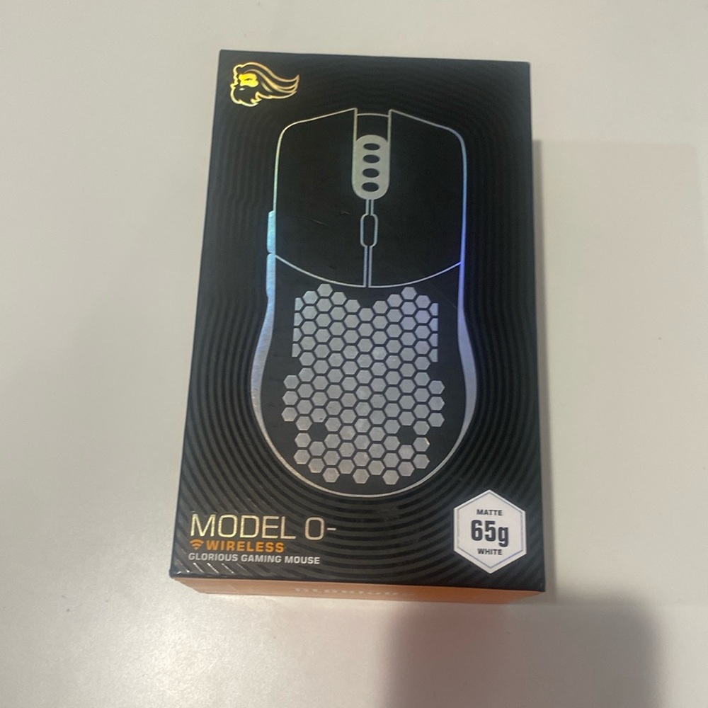 Glorious Mode O- White mouse - everything included - same packaging when bought